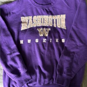 Washington Huskies Vintage Embroidered Purple Sweatshirt - Mens Medium
